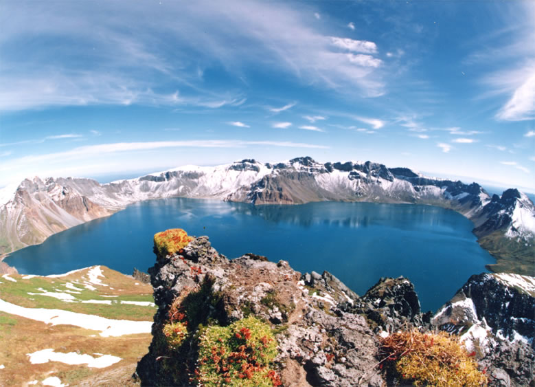 Lago do Paraíso, cavidade do vulcão Paektu Autor: Bdpmax