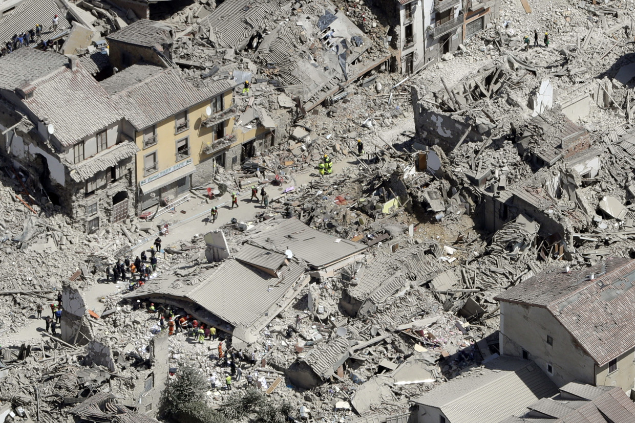 Cidade italiana após sismos