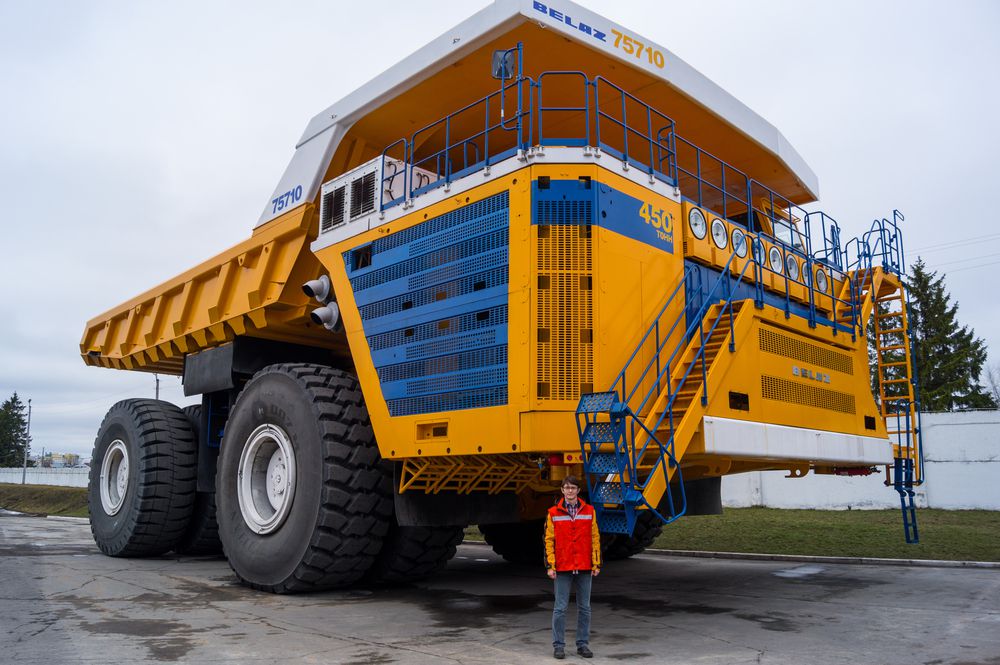 TOP 1 Grandes Caminhões Belaz 75710