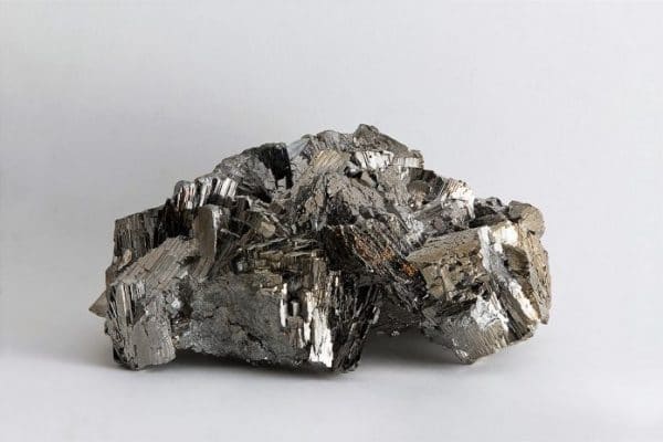 Mineral arsenopirita. Importante farejador de Au e Ag. FONTE: geologando