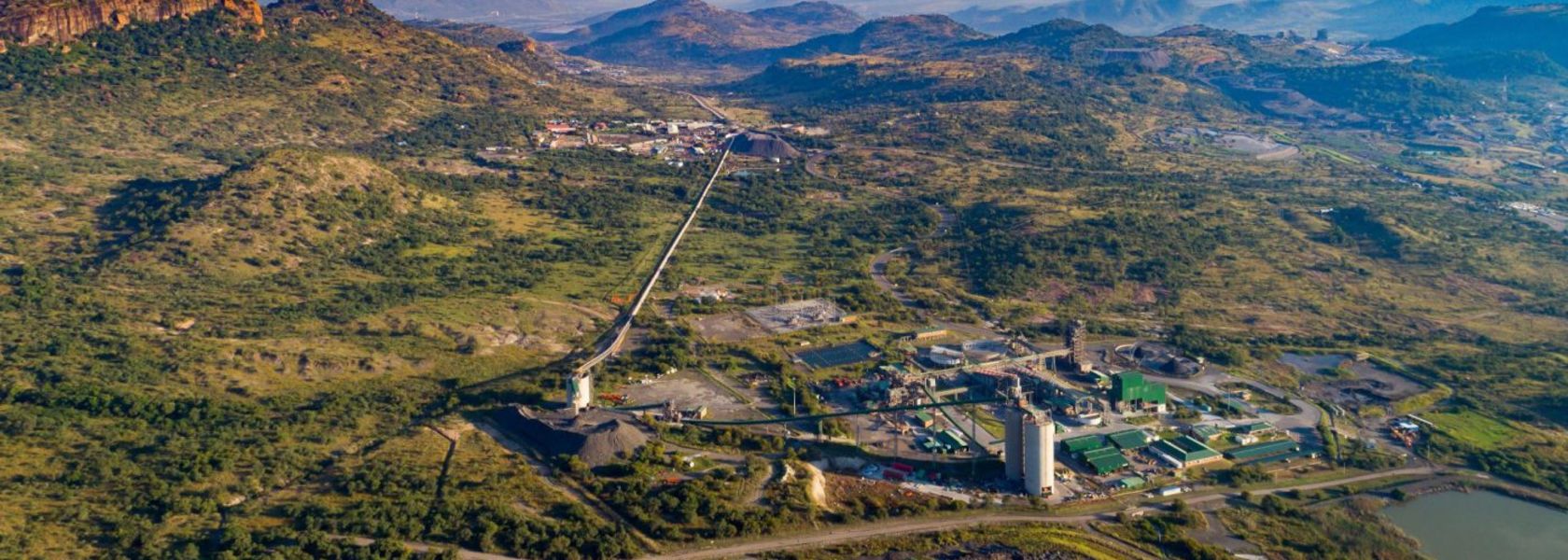 Uma das sedes de mineração da AngloAmerican – principal empresa de mineração atuante na África do Sul.