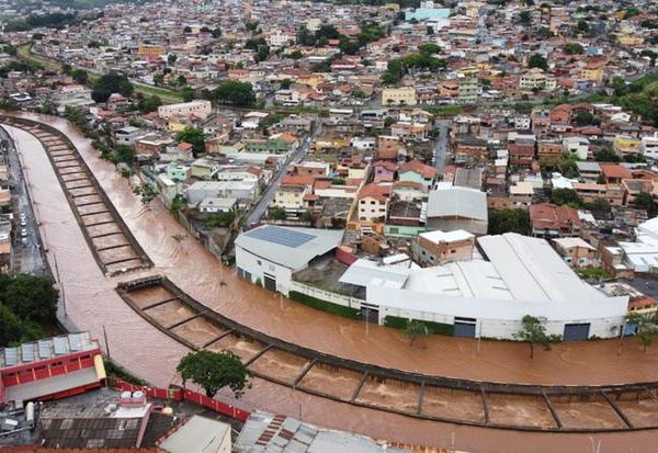 Enchente em BH. Fonte: O Tempo.